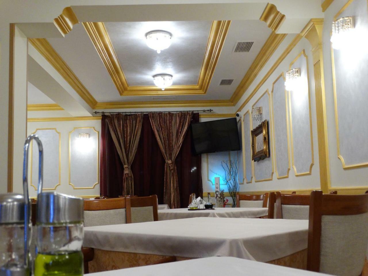 Vesta Hotel Montana Extérieur photo