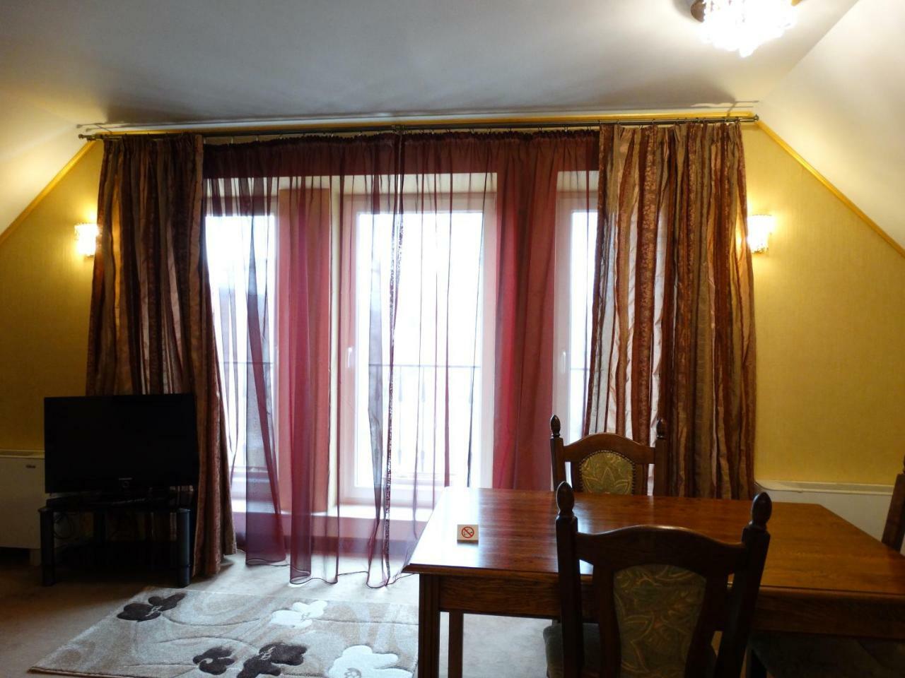 Vesta Hotel Montana Extérieur photo